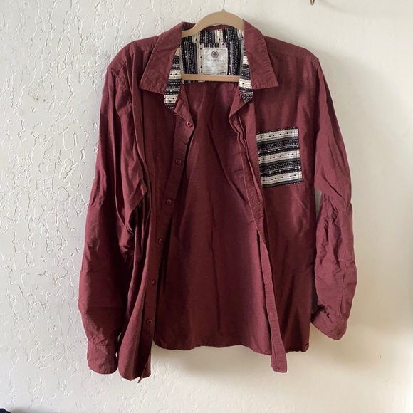 Fun pattern button up - Picture 1 of 3